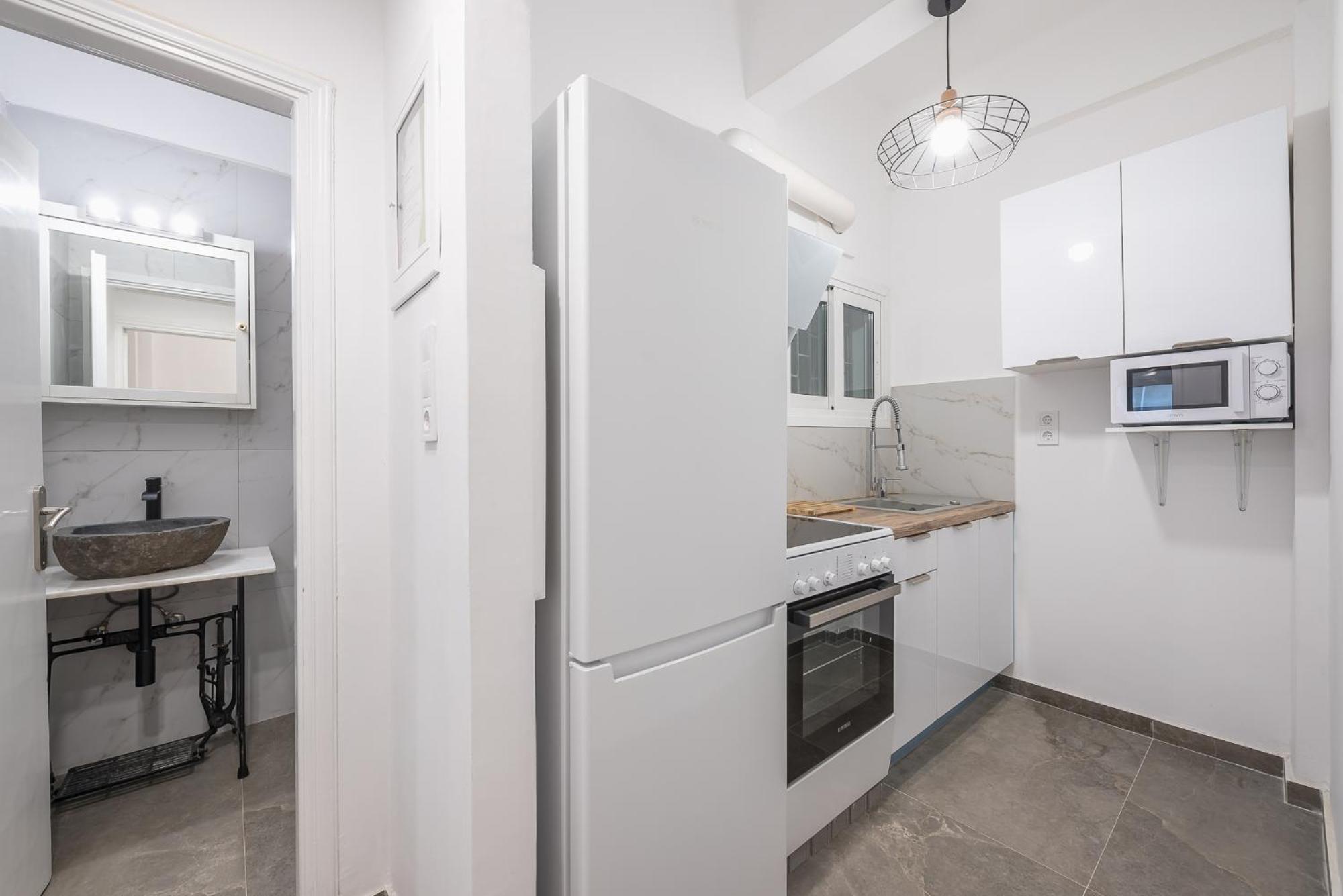 Stylish Luxury Apartment At Ampelokipi Metro Station Афины Экстерьер фото