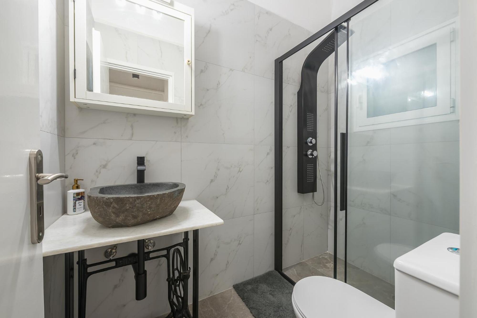Stylish Luxury Apartment At Ampelokipi Metro Station Афины Экстерьер фото