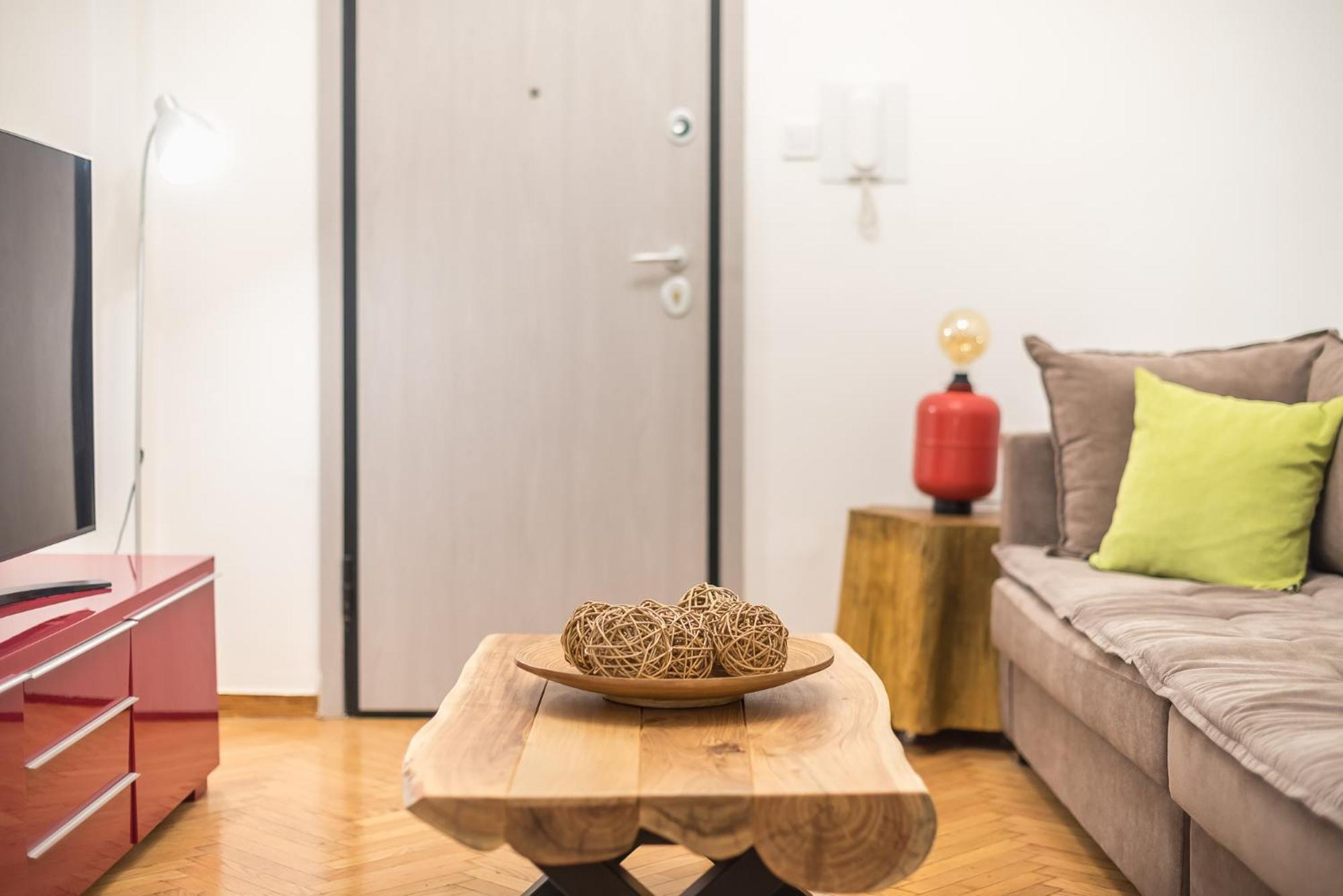Stylish Luxury Apartment At Ampelokipi Metro Station Афины Экстерьер фото